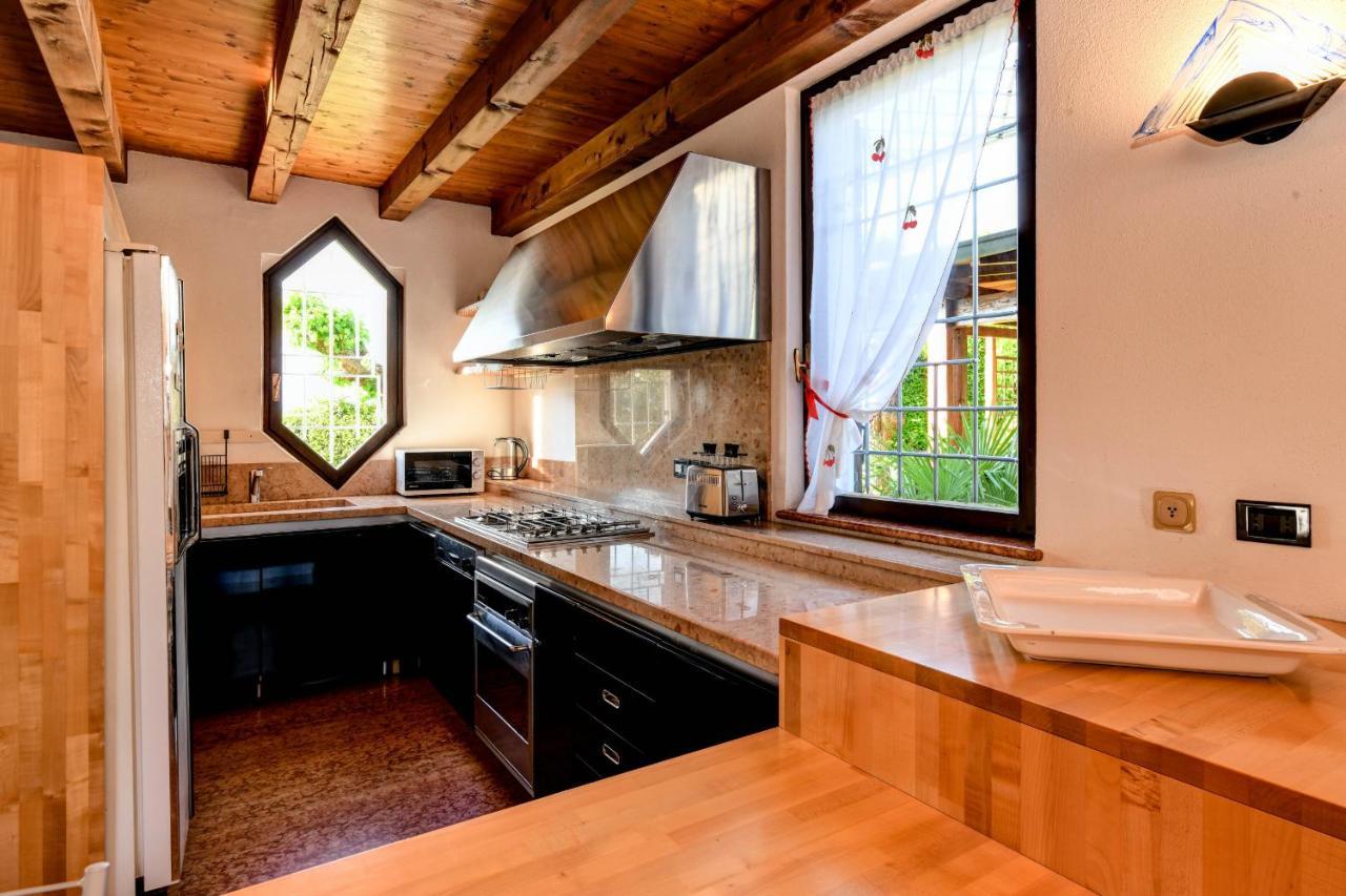 Casa Francesca Villa Pacengo Di Lazise ภายนอก รูปภาพ
